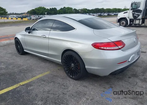 2017 Mercedes-Benz C 300 z USA, uszkodzony, nr VIN WDDWJ4JB5HF340743